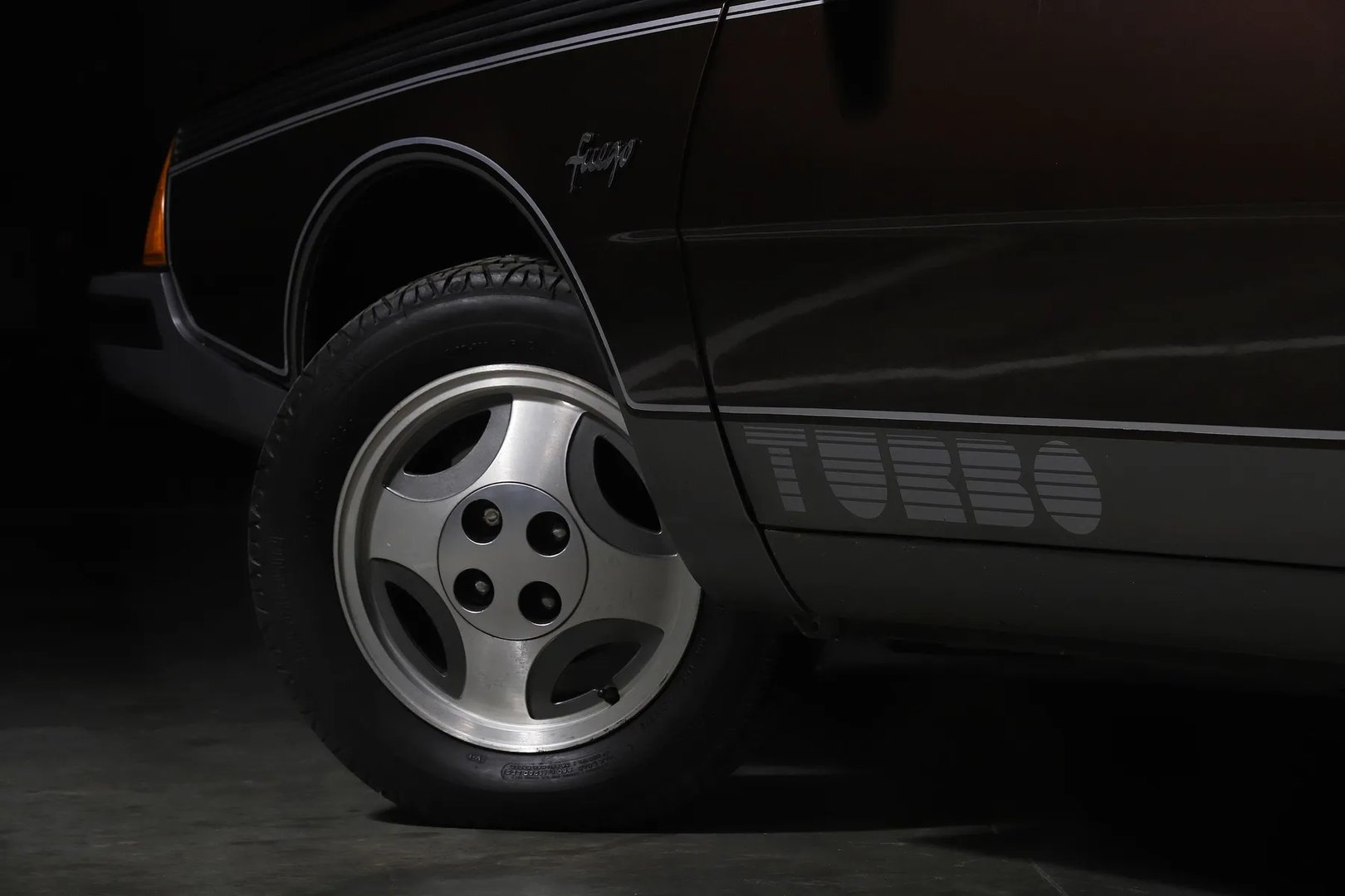 Renault_Fuego_1_generation__Hatchback_3-door__12.jpg