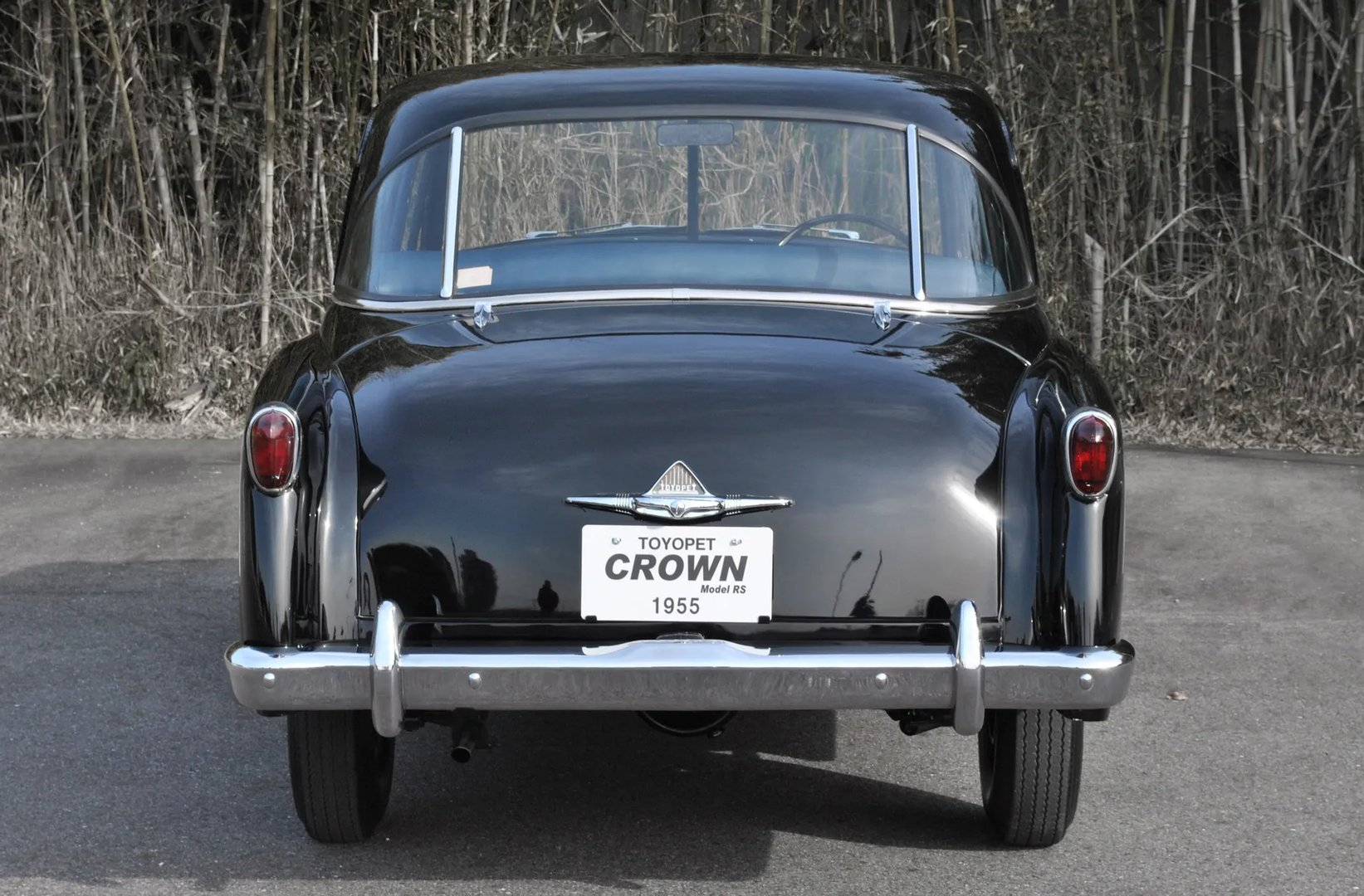 Toyota_Crown_1_generation__Sedan__6.jpg