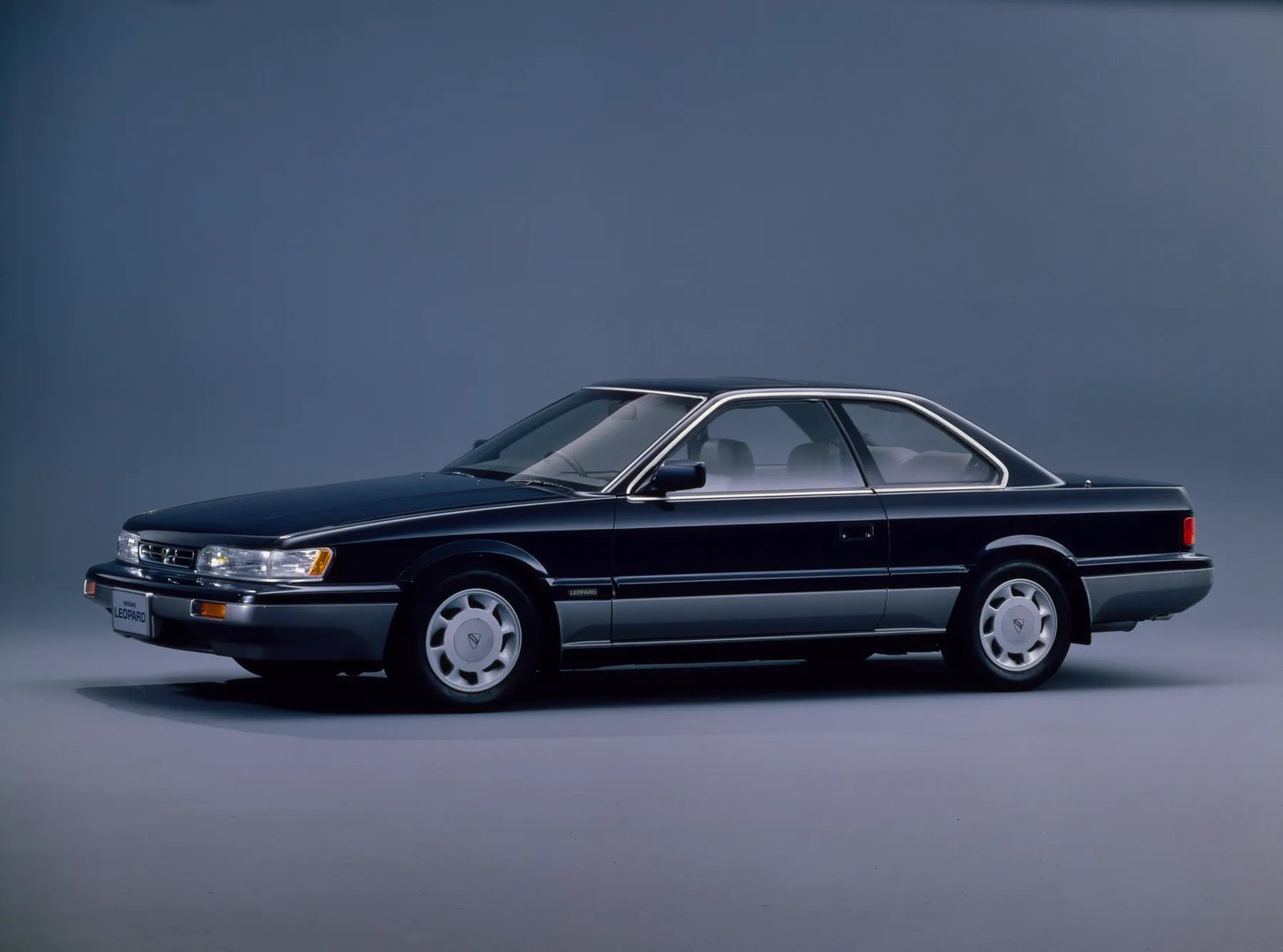 Nissan_Leopard_2_generation__Coupe__2.jpg