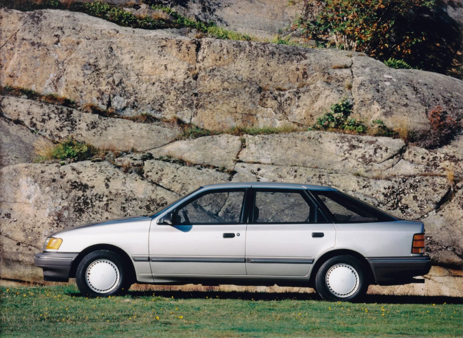 Ford_Scorpio_1_generation__Mini_5-doors__2.jpg