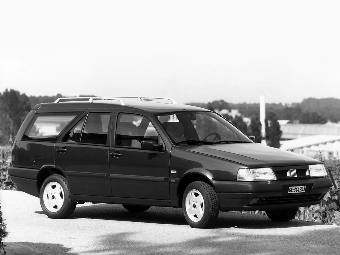 Fiat_Tempra_1_generation__Estate_5-door__2.jpg