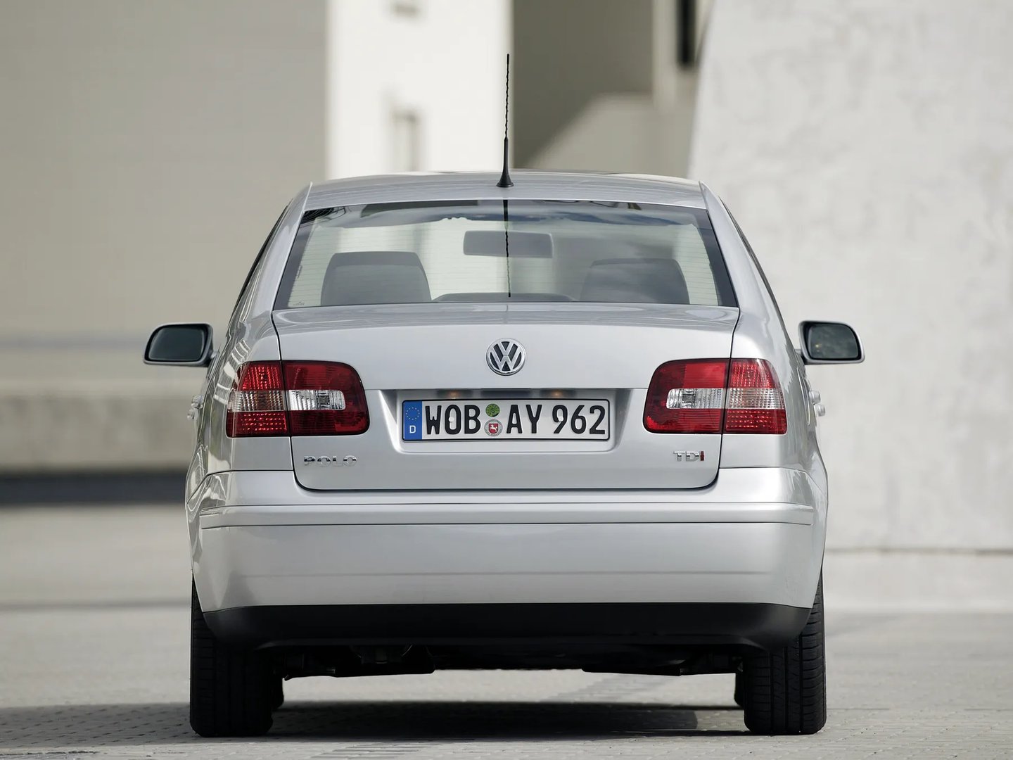 Volkswagen_Polo_4_generation__Sedan__11.jpg