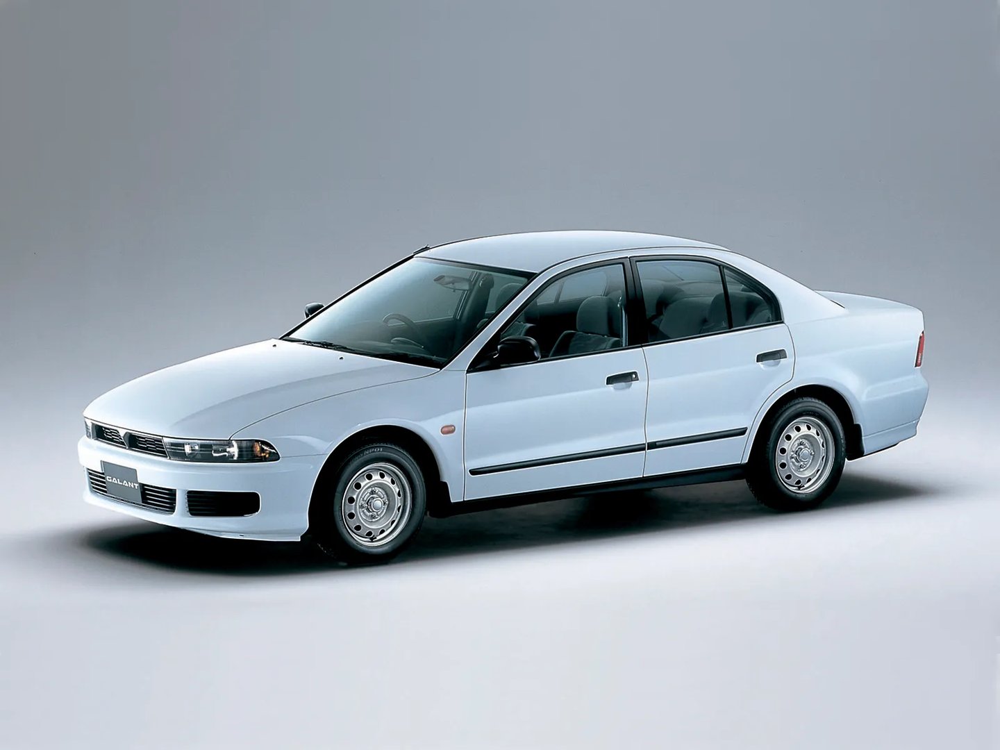 Mitsubishi_Galant_8_generation_restyling__Sedan__11.jpg