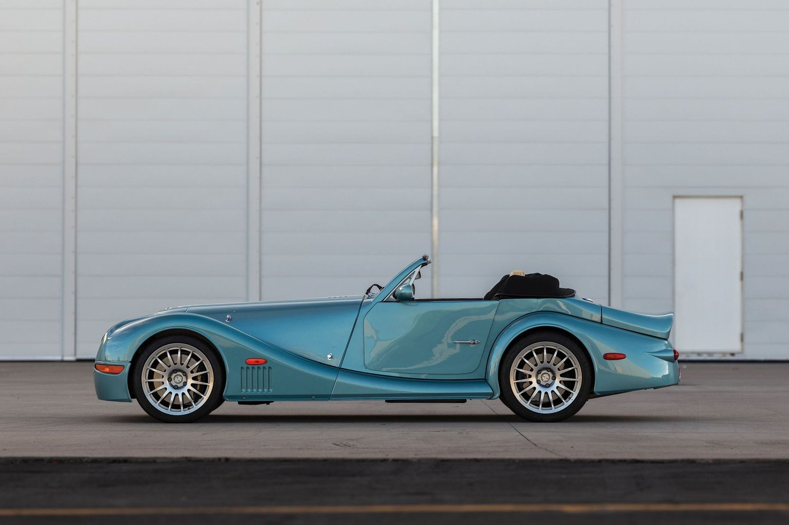 morgan_Aero_8_1_generation__Roadster__5.jpg