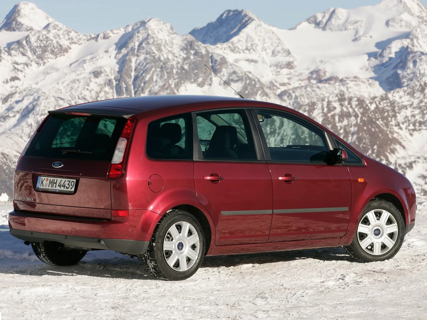 Ford_C-MAX_1_generation__Compact_Van__1.jpg