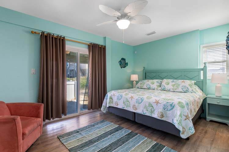 Ground Floor King with Private Bath