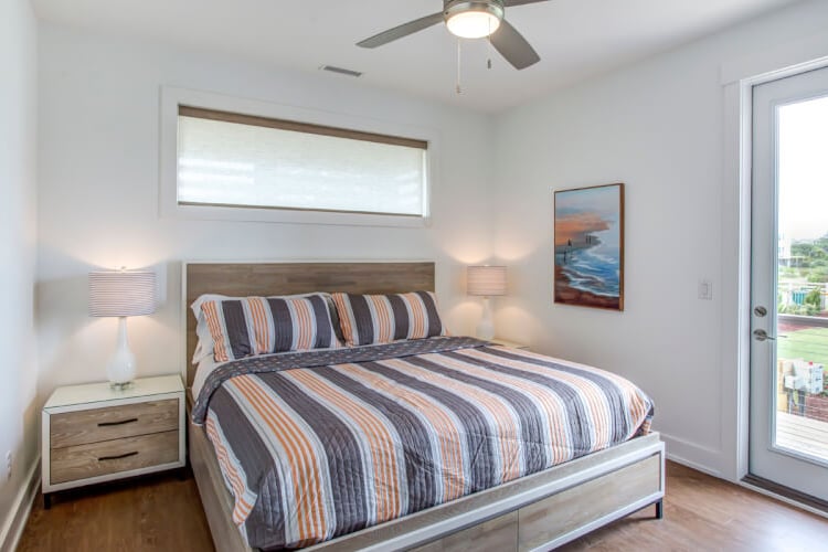 Ground Floor King with Shared Bath