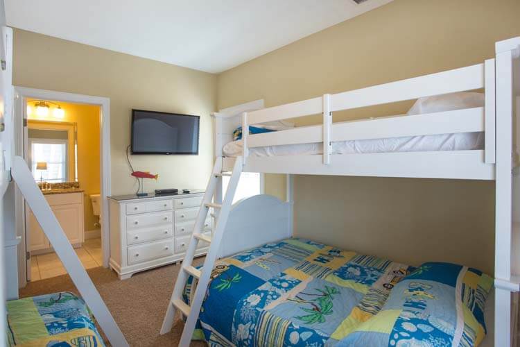 Ground Floor Pyramid Bunks with Private Bath
