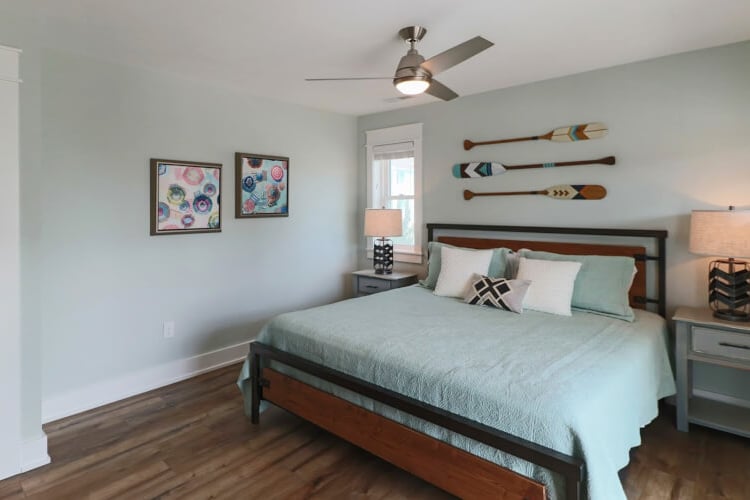 1st Floor King with Private Bath