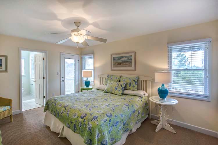 1st Floor King with Private Bath