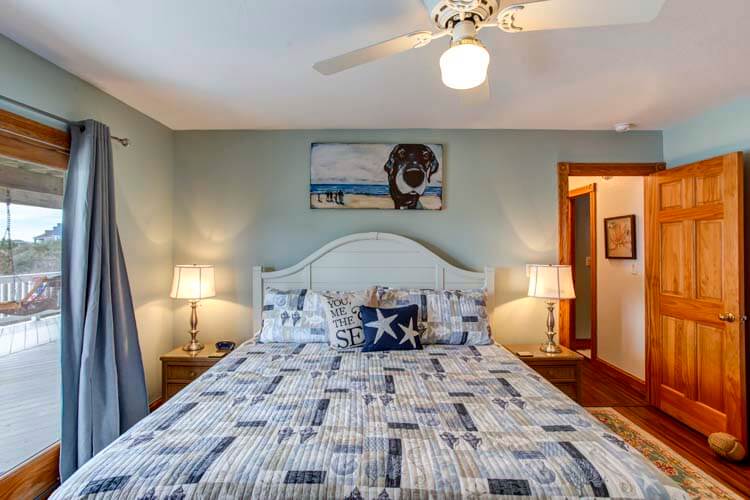 1st Floor King with Private Bath