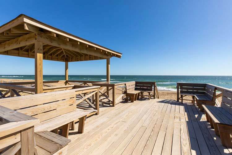 Private Open & Covered Dune Top Deck