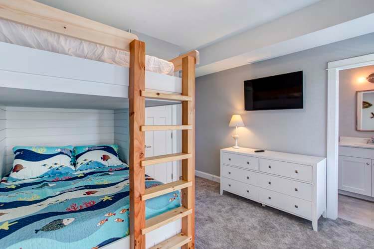 1st Floor Double Bunk with Private Bath