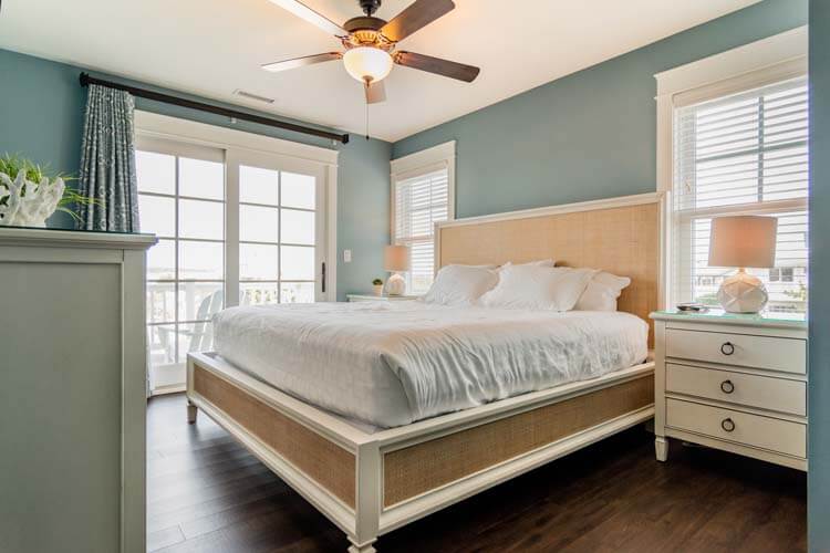 1st Floor King with Private Bath #9