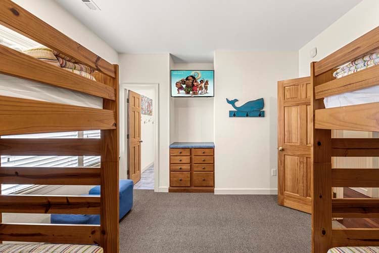 1st Floor Twin Bunks with Private Bath (8)