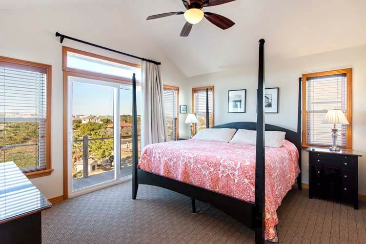 2nd Floor King with Private Bath