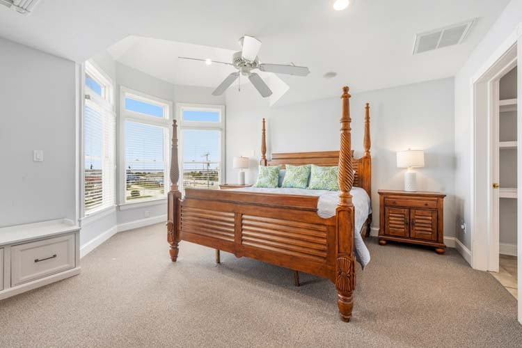 2nd Floor King with Private Bath