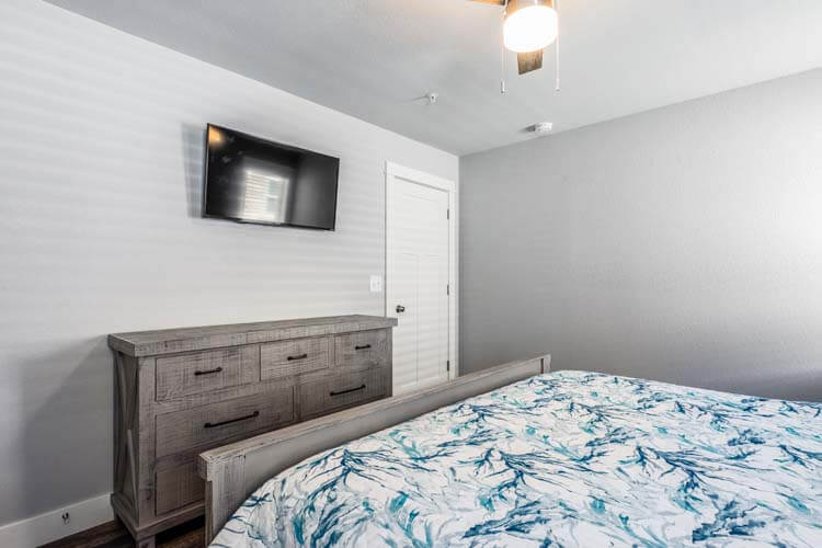 1st Floor King with Private Bath