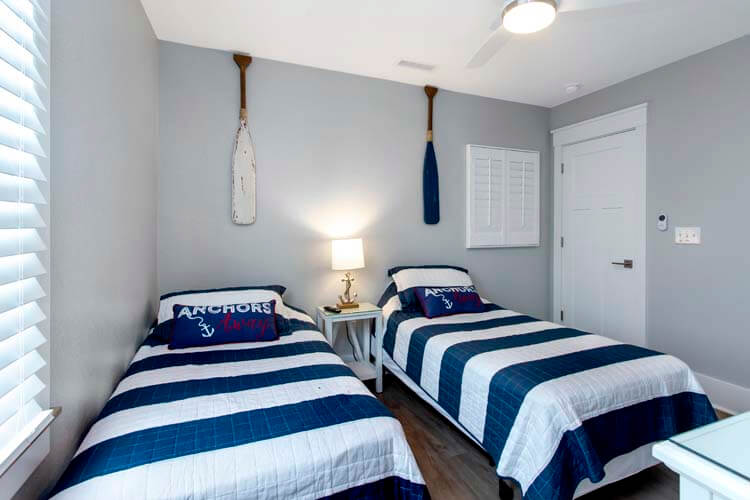 Ground Floor Twins with Private Bath