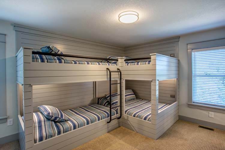 1st Floor Twin & Double Bunk with Private Bath