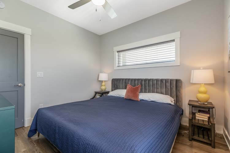 2nd Floor King with Private Bath