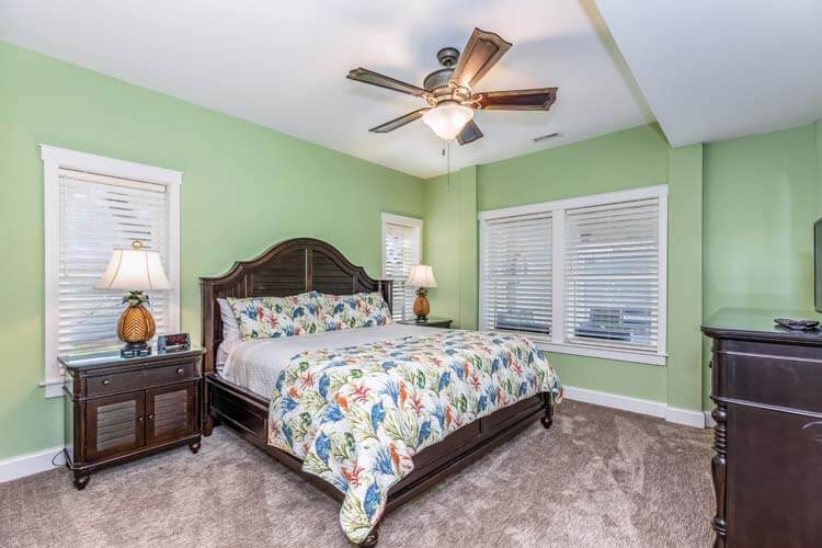 Ground Floor King with Private Bath