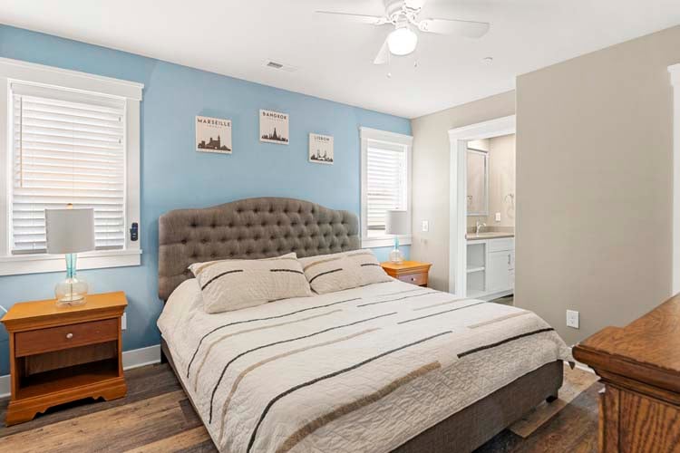 Ground Floor King with Private Bath (4)