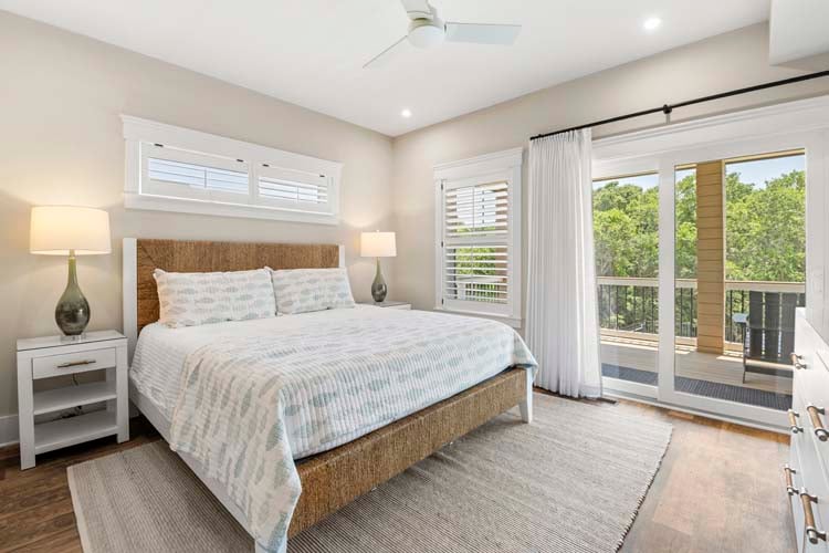 1st Floor King with Private Bath