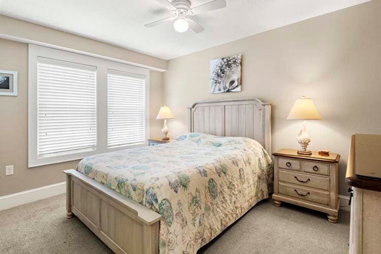 Ground Floor Queen with Shared Bath