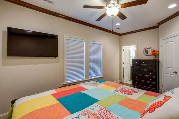 Ground Floor King with Private Bath