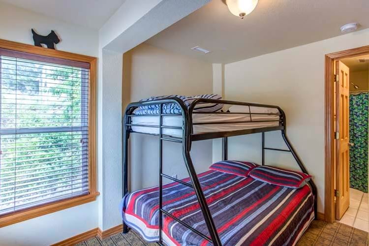 Ground Floor Pyramid Bunk with Private Bath