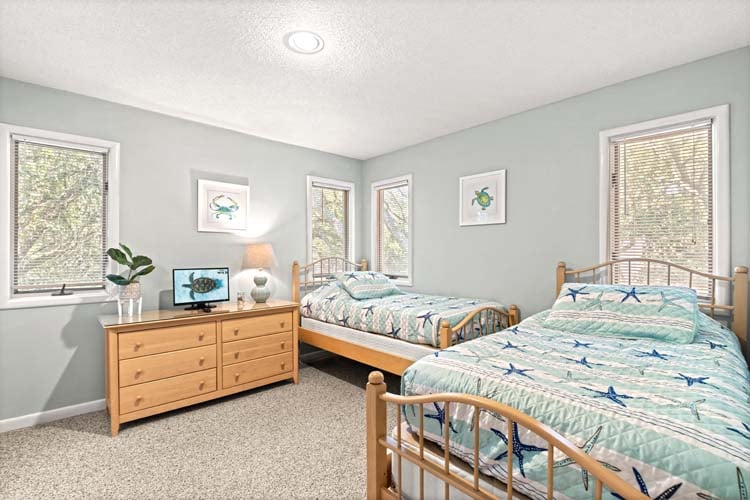 1st Floor Twins with Shared Bath