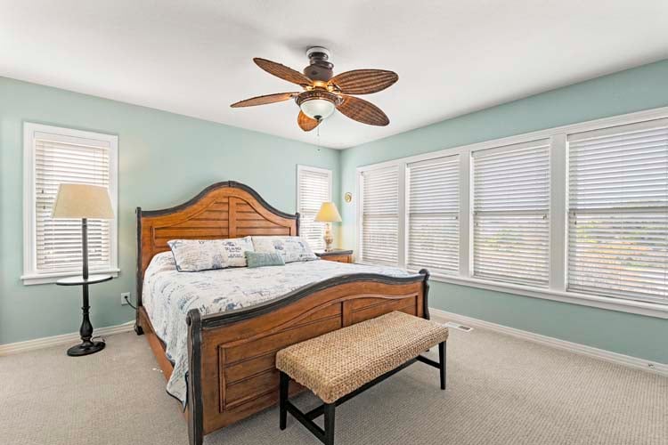 1st Floor King with Private Bath