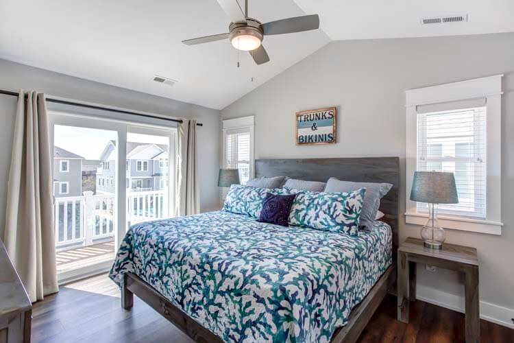 2nd Floor King with Private Bath