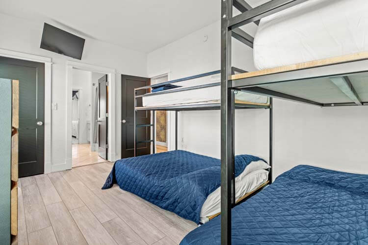 Ground Floor Pyramid Bunks with Shared Bath