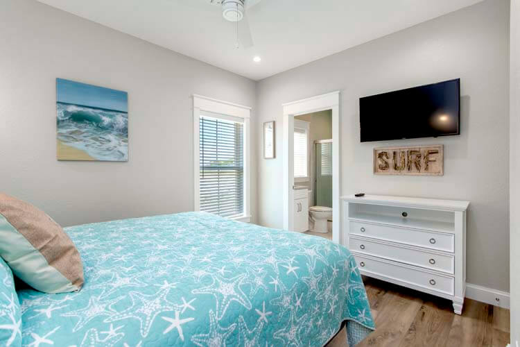 Ground Floor California King with Private Bath