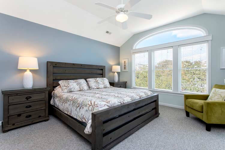 2nd Floor King with Private Bath