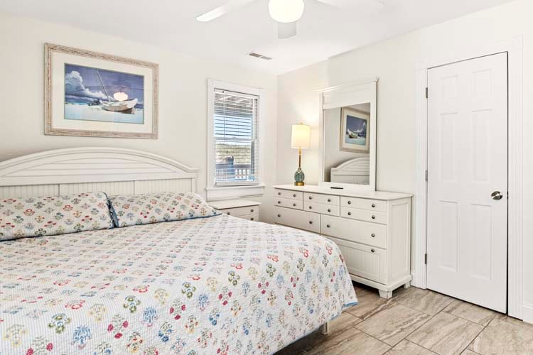 Ground Floor King with Private Bath
