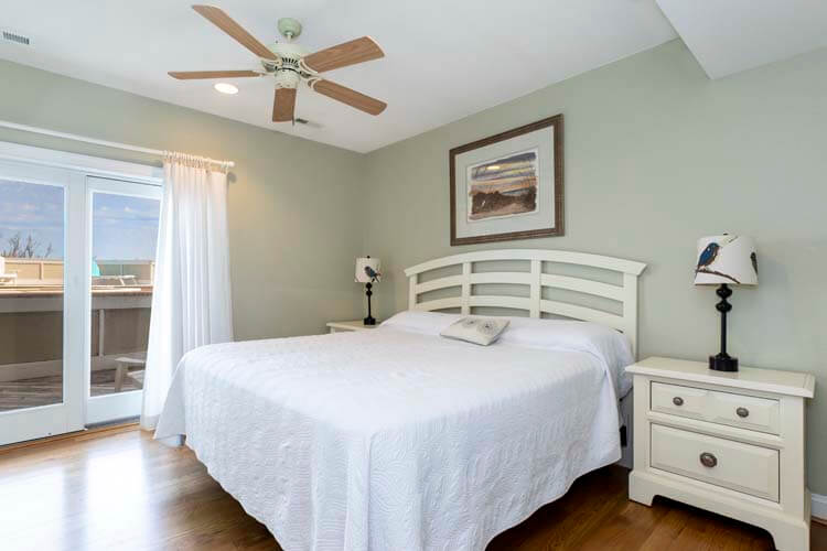 Ground Floor King with Private Bath