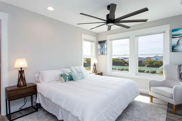 2nd Floor King with Private Bath