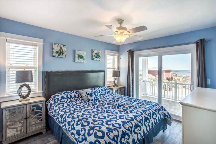 1st Floor King with Private Bath