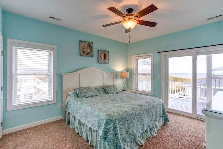 1st Floor King with Private Bath