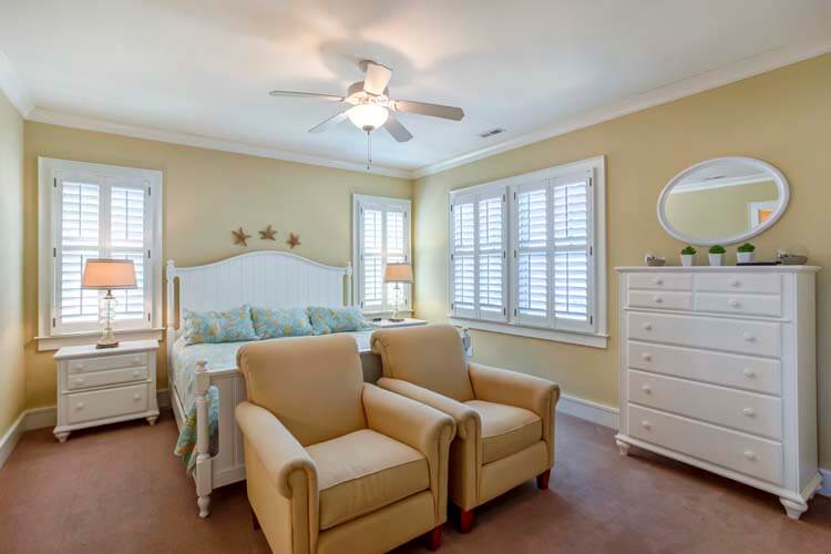 1st Floor Soundside King with Private Bath