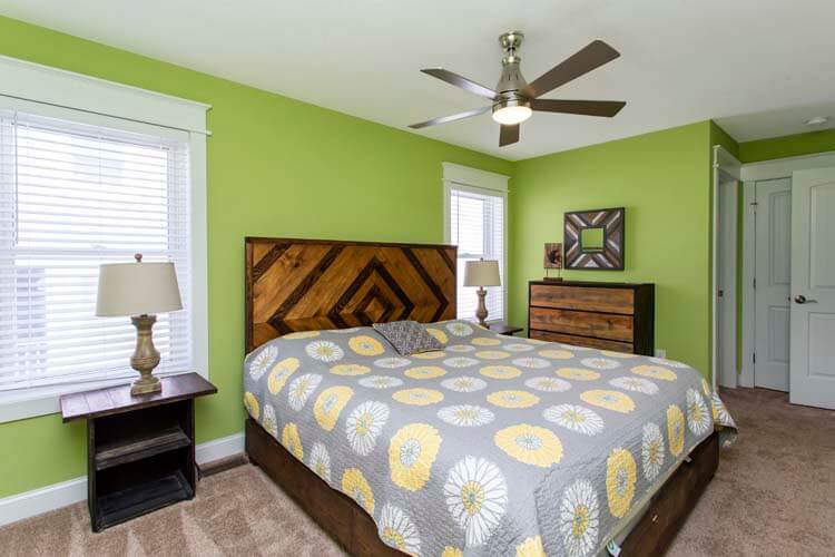 1st Floor King with Private Bath