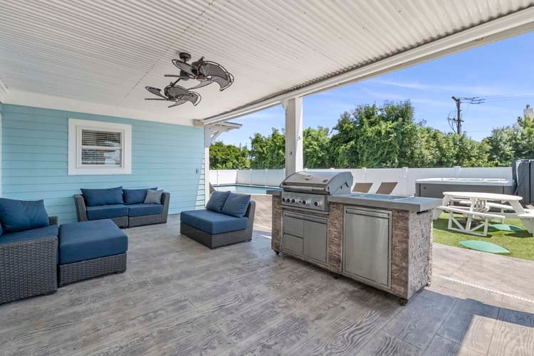 Poolside Grill and Griddle