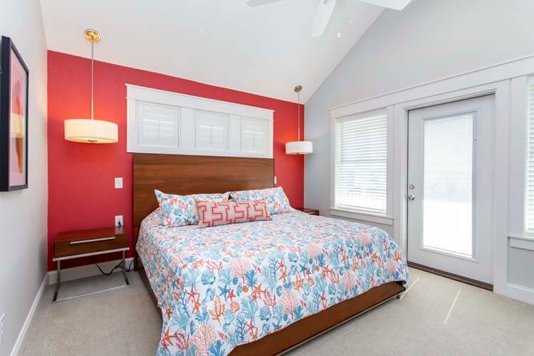 2nd Floor King with Private Bath (5) 