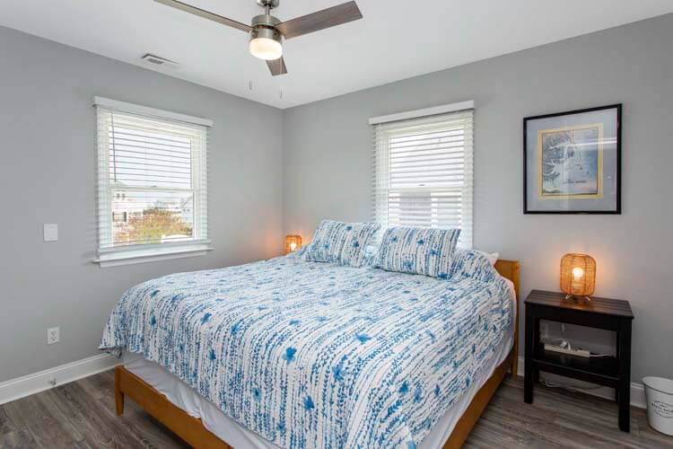 2nd Floor King with Private Bath