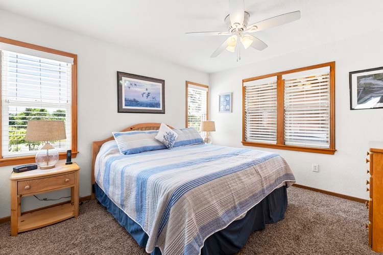 1st Floor King with Private Bath