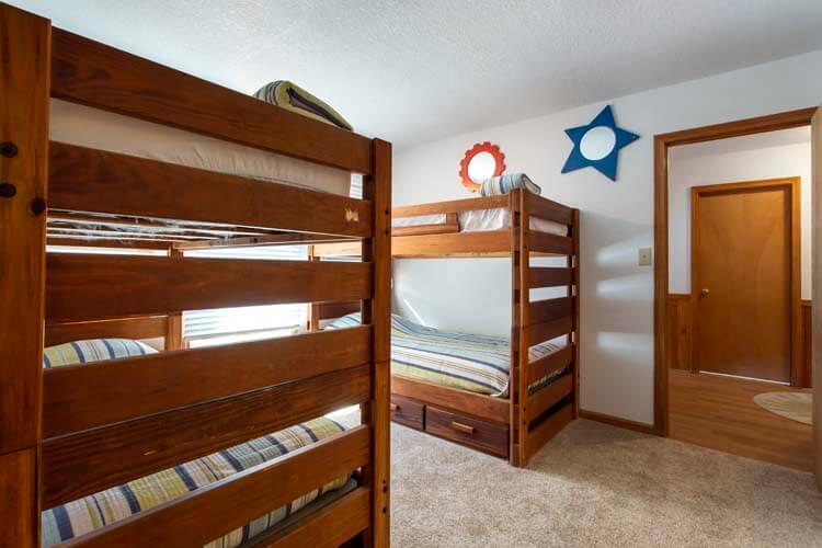 1st Floor Twin Bunks with Shared Bath