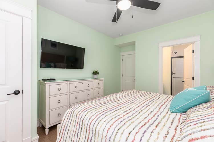 Ground Floor King with Private Bath